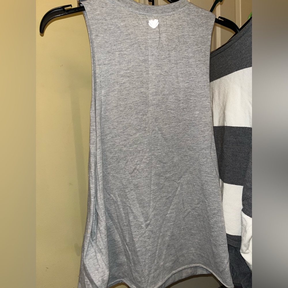 Women’s Forever21 Grey ‘Inspirational’ Muscle Shirt - **NEVER WORN** - Picture 3 of 6